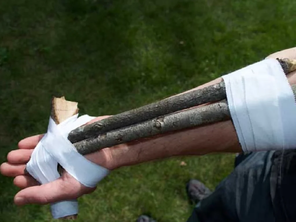 Survival First Aid Tools from Everyday Items - Skilled Outdoorsman